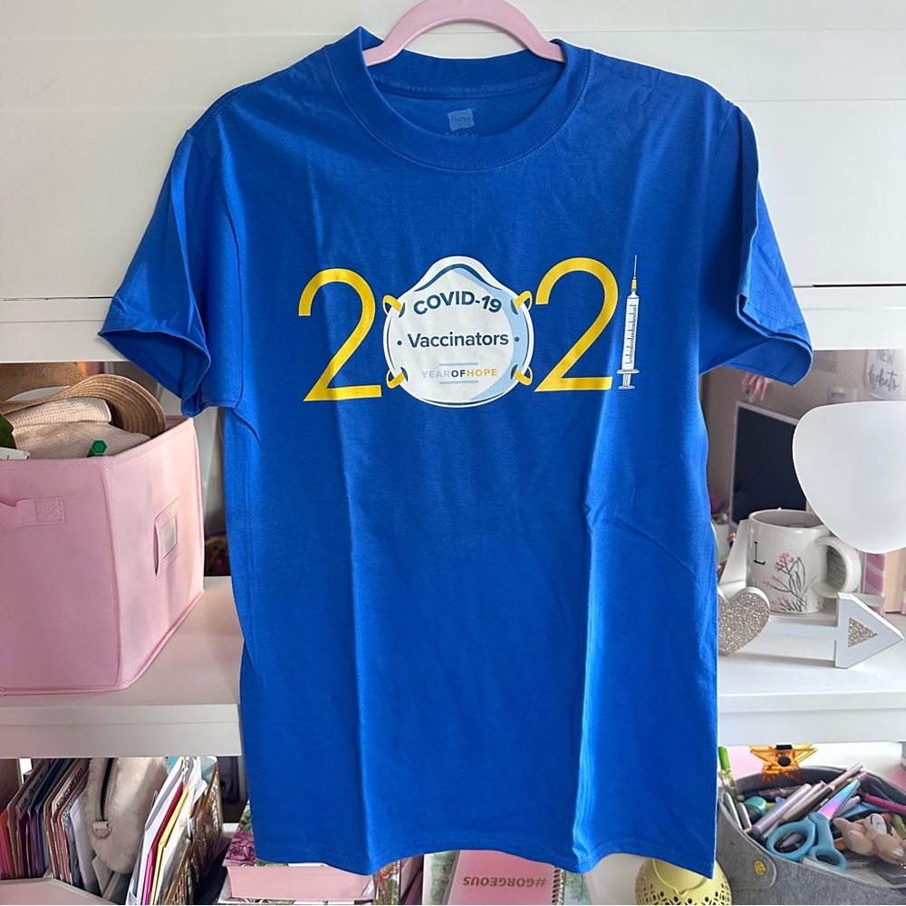 Hanes UCLA Health Heavyweight Blue 2021 COVID-19 Vaccinators Cotton Crewneck Tee